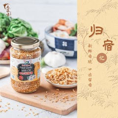 شالوت مقلي مقرمش مصنوع يدويًا مع الزيت والمنتجات