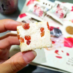 Makiato Strawberry Nougat Crisp