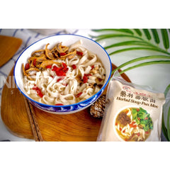 Face Herbal Soup Pan Mee
